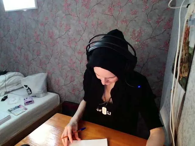 Live sex webcam photo for MagrettaXX #290434083