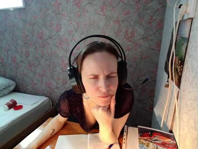 Live sex webcam photo for MagrettaXX #290623477