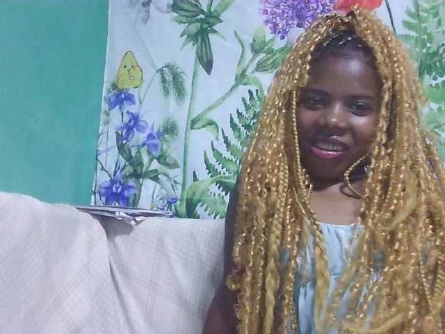 Live sex webcam photo for Maha19x #290334919