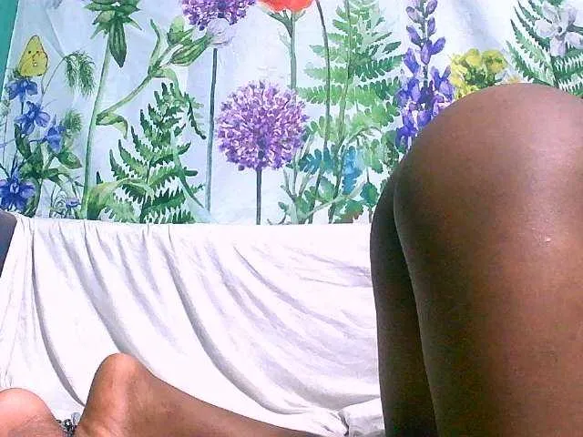 Live sex webcam photo for Maha19x #290489045