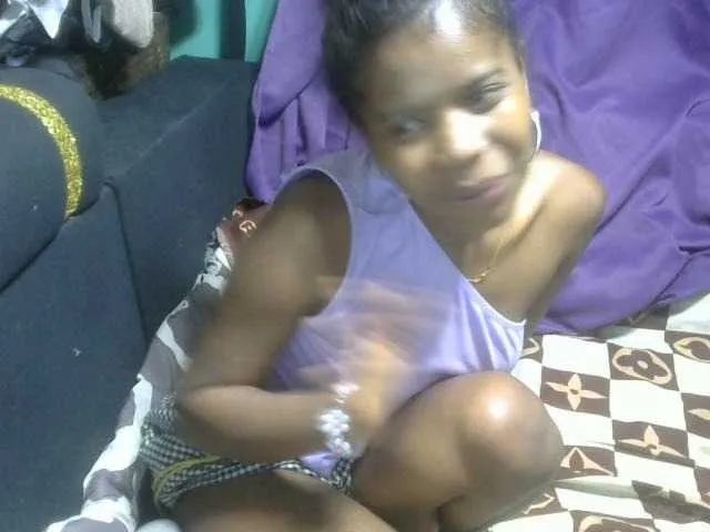 Live sex webcam photo for Maha19x #291494598