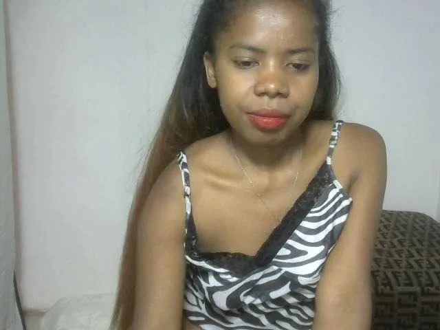 Live sex webcam photo for Maha19x #292188045