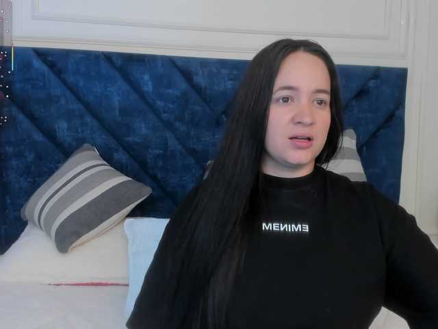 Live sex webcam photo for Mahiacute- #292345611