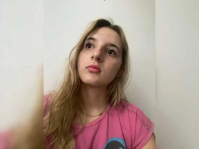 Live sex webcam photo for MaiaCollins #277366518