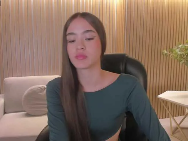 Live sex webcam photo for MaiaCollins1 #291125555