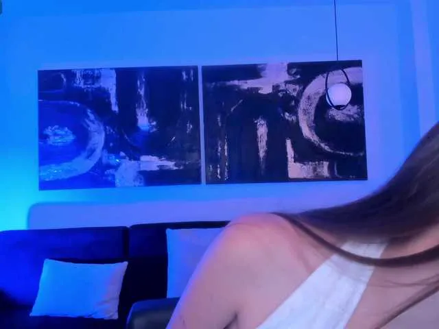 Live sex webcam photo for MaiaCollins1 #291619023