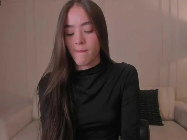 Live sex webcam photo for MaiaCollins1 #291656700