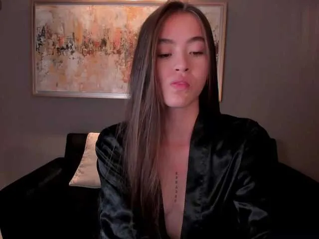 Live sex webcam photo for MaiaCollins1 #291717626