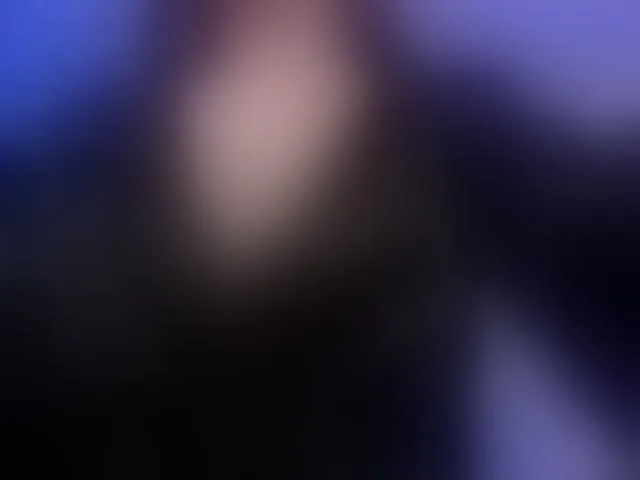Live sex webcam photo for MaiaCollins1 #292511378