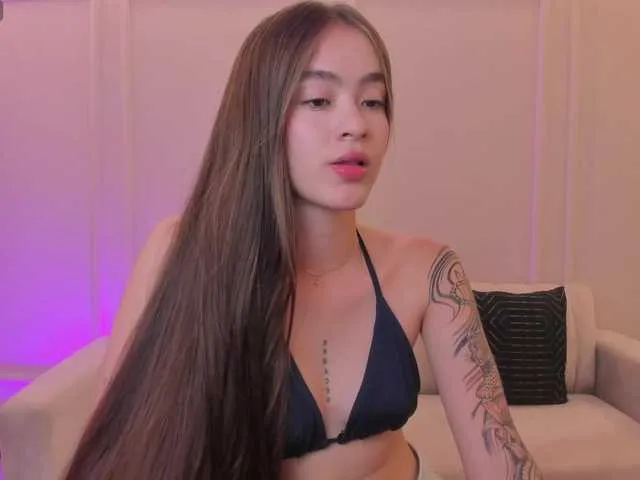 Live sex webcam photo for MaiaCollins1 #292675261