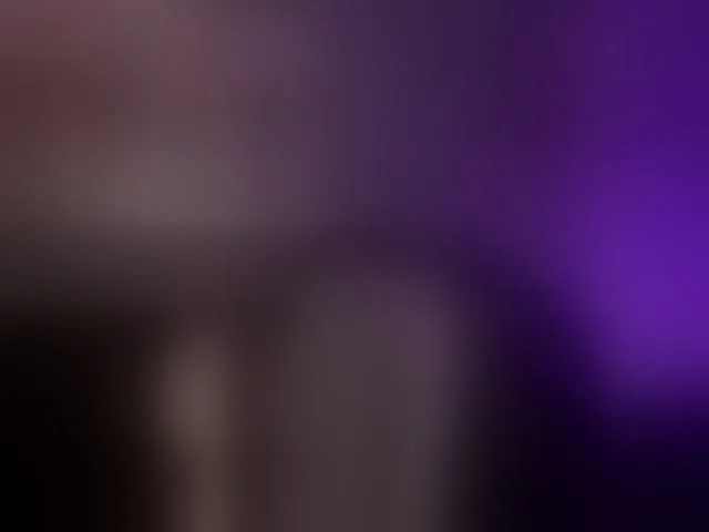Live sex webcam photo for MaiaCollins1 #292853762
