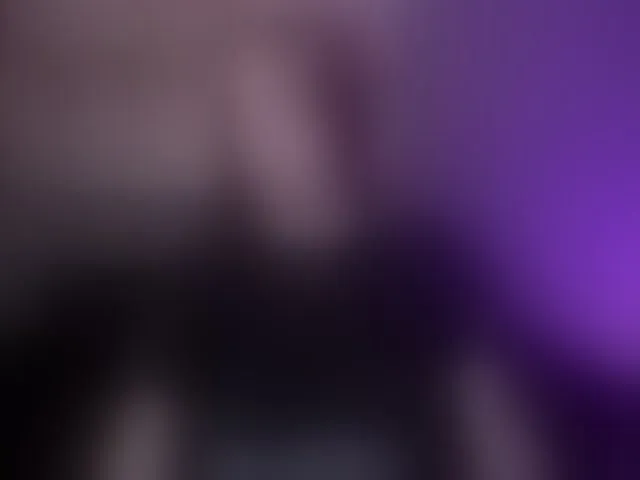 Live sex webcam photo for MaiaCollins1 #293102222