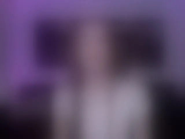 Live sex webcam photo for MaiaCollins1 #293188078