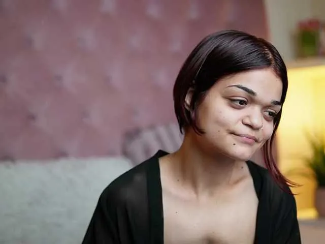 Live sex webcam photo for MaiaMini #292146546