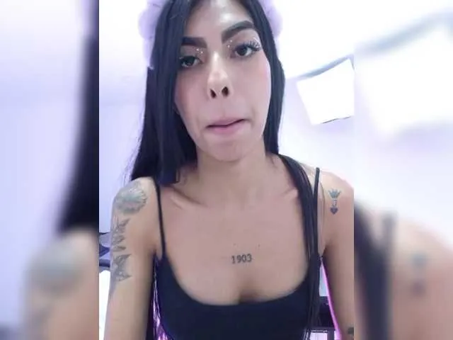 Live sex webcam photo for MaiaWatson #290275439