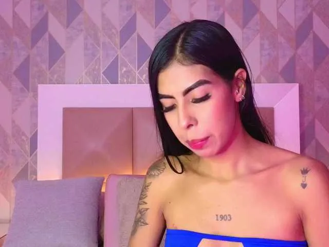 Live sex webcam photo for MaiaWatson #290628440