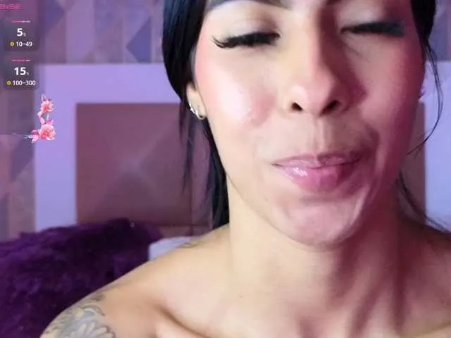 Live sex webcam photo for MaiaWatson #290759560