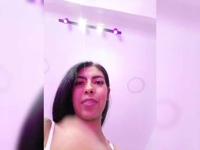 Live sex webcam photo for MaiaWatson #290938601