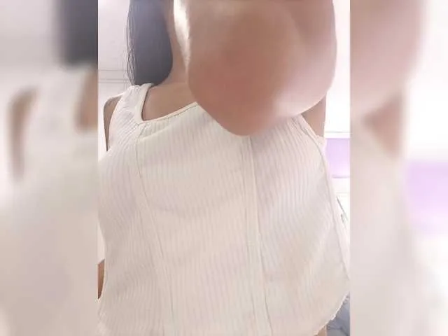 Live sex webcam photo for MaiaWatson #291051169