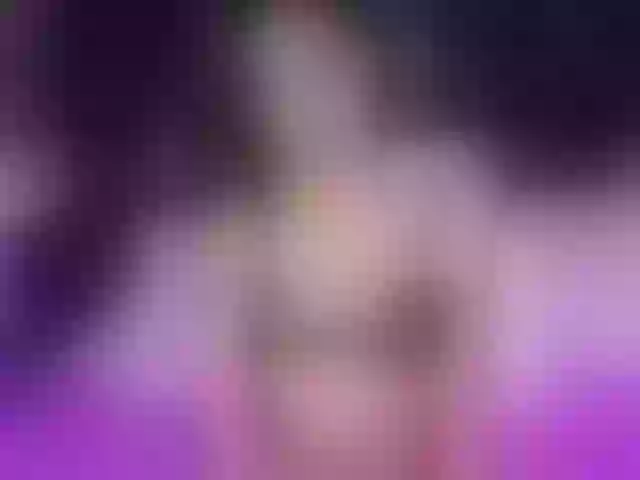 Live sex webcam photo for MaiaWatson #291138236