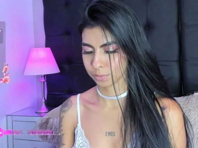 Live sex webcam photo for MaiaWatson #291427246