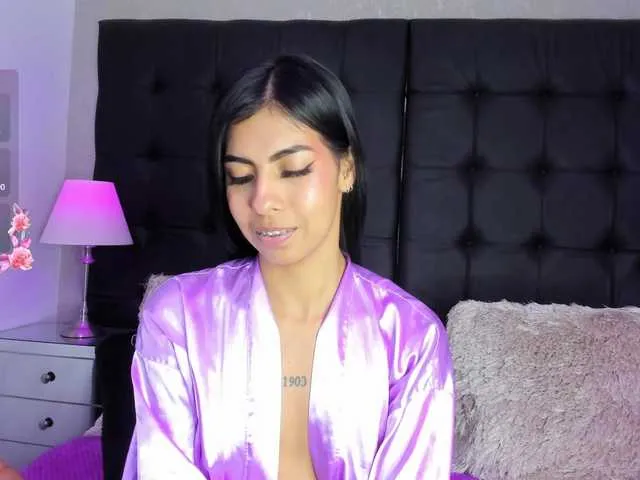 Live sex webcam photo for MaiaWatson #291475618