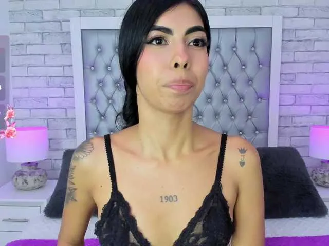 Live sex webcam photo for MaiaWatson #291698720