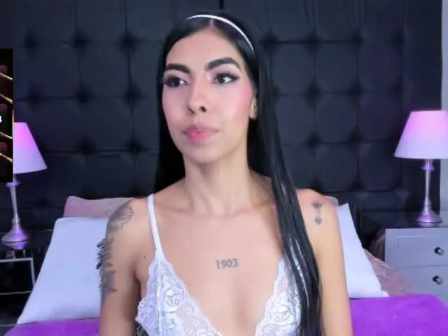 Live sex webcam photo for MaiaWatson #291764292