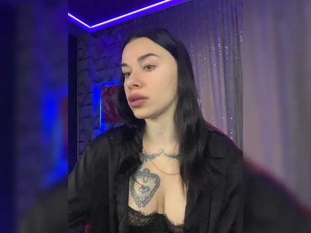 Live sex webcam photo for MaidenCrystal #292407315