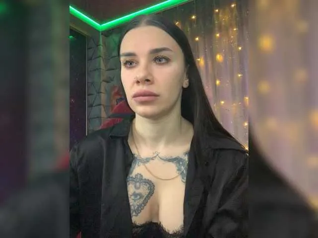 Live sex webcam photo for MaidenCrystal #292474389