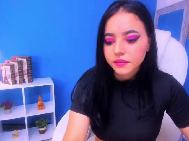 Live sex webcam photo for Maiiitee #273025233