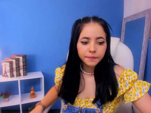 Live sex webcam photo for Maiiitee #273052222