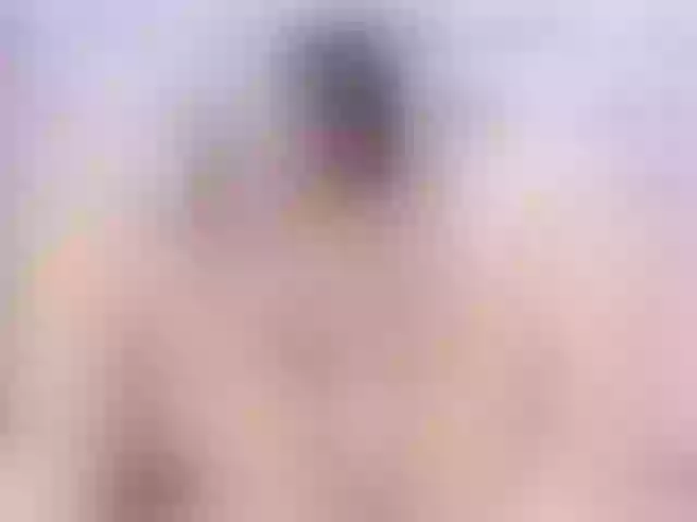 Live sex webcam photo for MailynRave #275578368