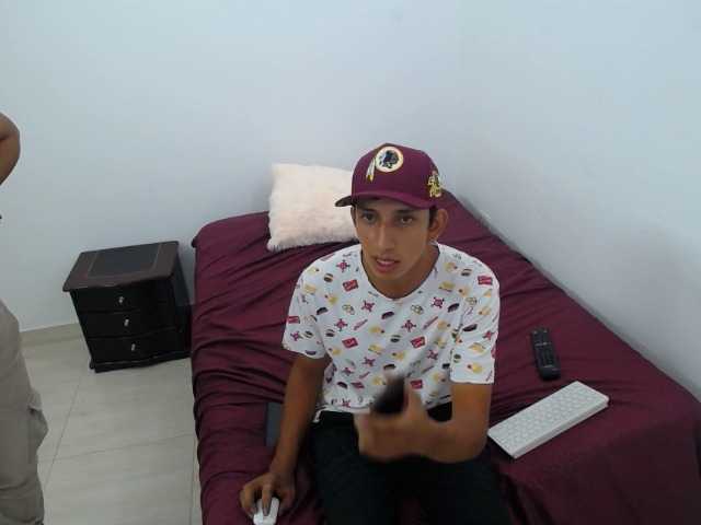 Live sex webcam photo for Mairosky #272537132