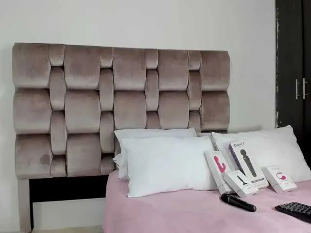 Live sex webcam photo for MaiteMarshall #277256916