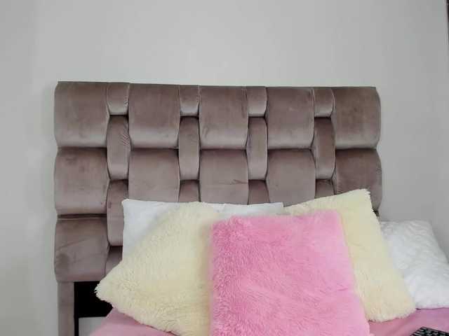 Live sex webcam photo for MaiteMarshall #277771183