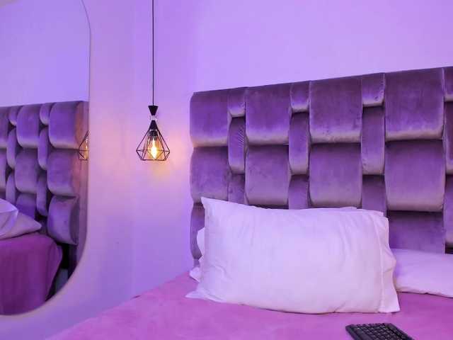 Live sex webcam photo for MaiteMarshall #290393221