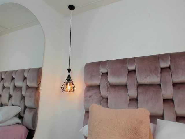 Live sex webcam photo for MaiteMarshall #290663033