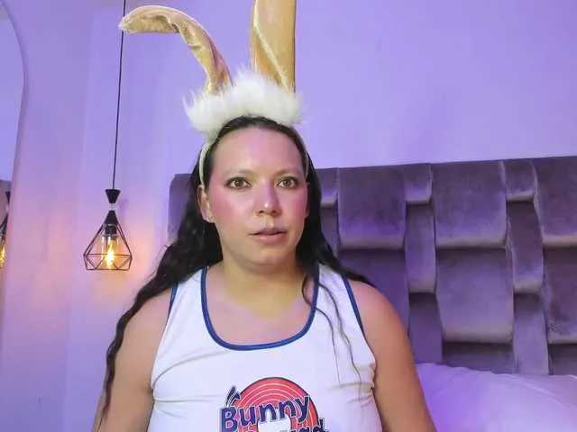 Live sex webcam photo for MaiteMarshall #290925264