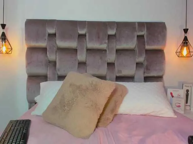 Live sex webcam photo for MaiteMarshall #291021120