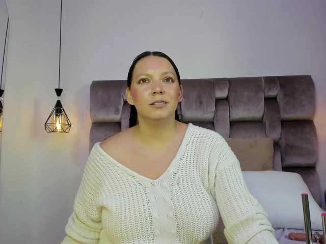 Live sex webcam photo for MaiteMarshall #291254509