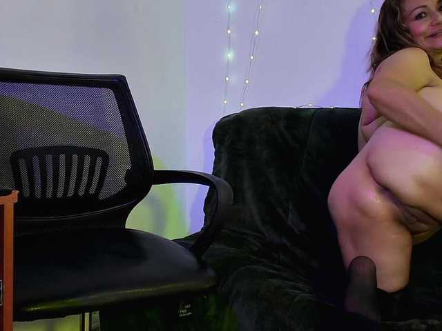 Live sex webcam photo for MaitheMilf #277257639