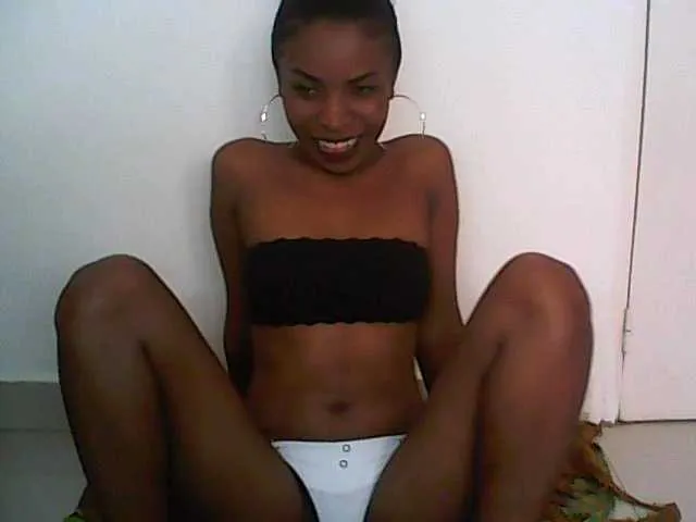 Live sex webcam photo for Maiti11 #273458420