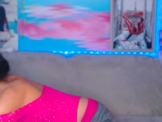 Live sex webcam photo for Makaleana #288061875