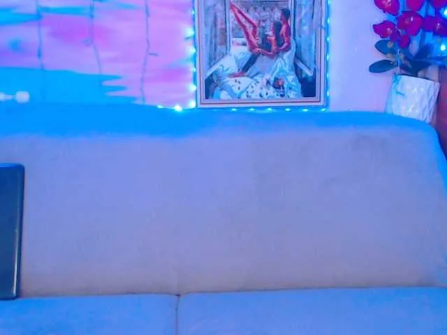 Live sex webcam photo for Makaleana #290522435