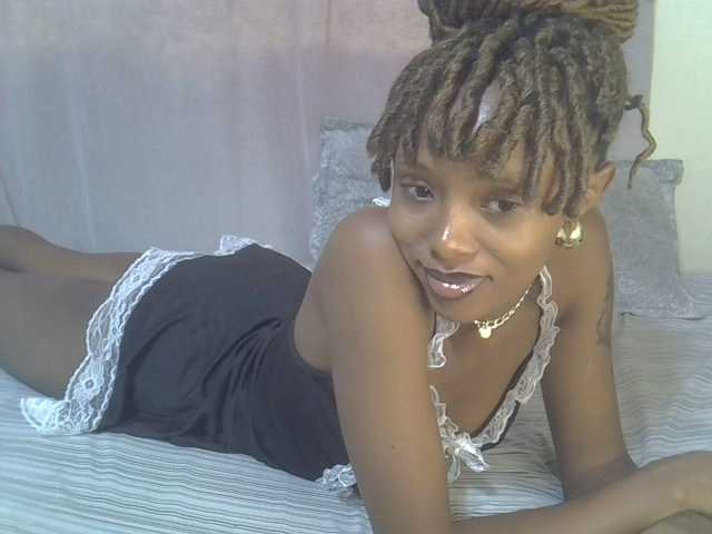 Live sex webcam photo for Makayla-Dash03 #290143812