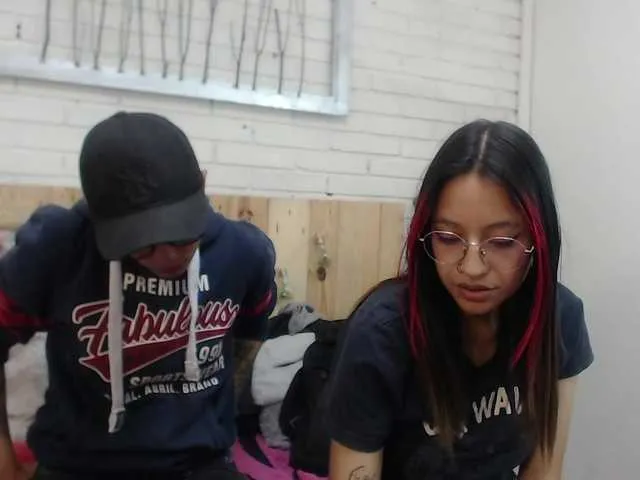 Live sex webcam photo for Maki-and-Toji #277342343