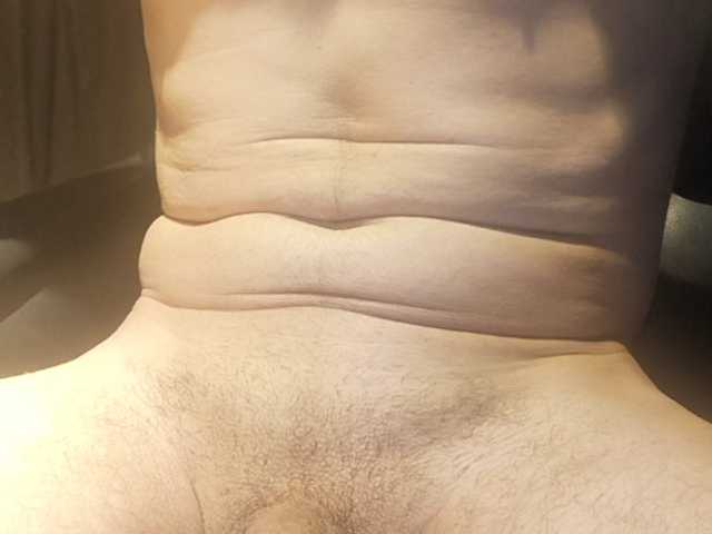 Live sex webcam photo for MaksikLoveMillf #291656922