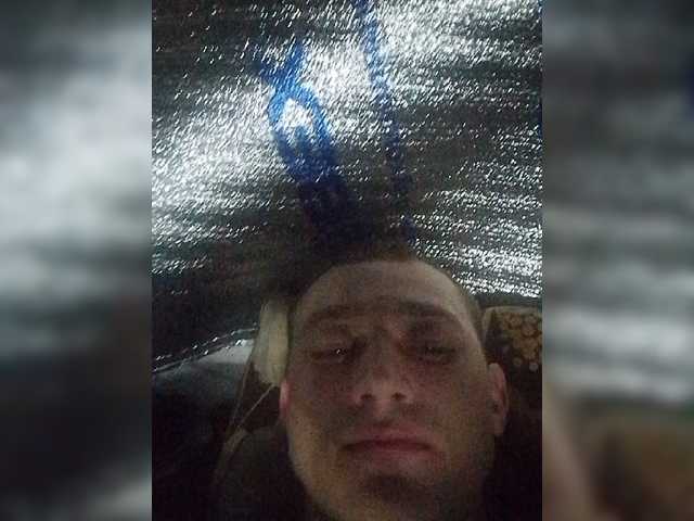 Live sex webcam photo for MaksimAntrasit-1 #277685376