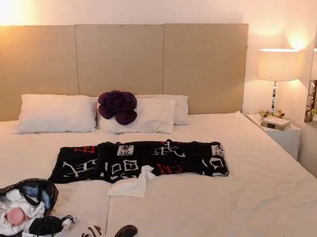 Live sex webcam photo for MalaikaJonns #277121391